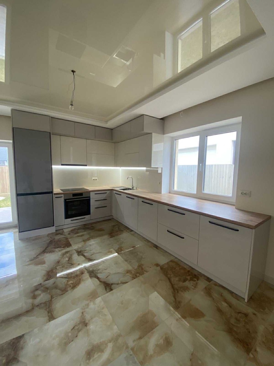 Kitchen Fitter: Image 3